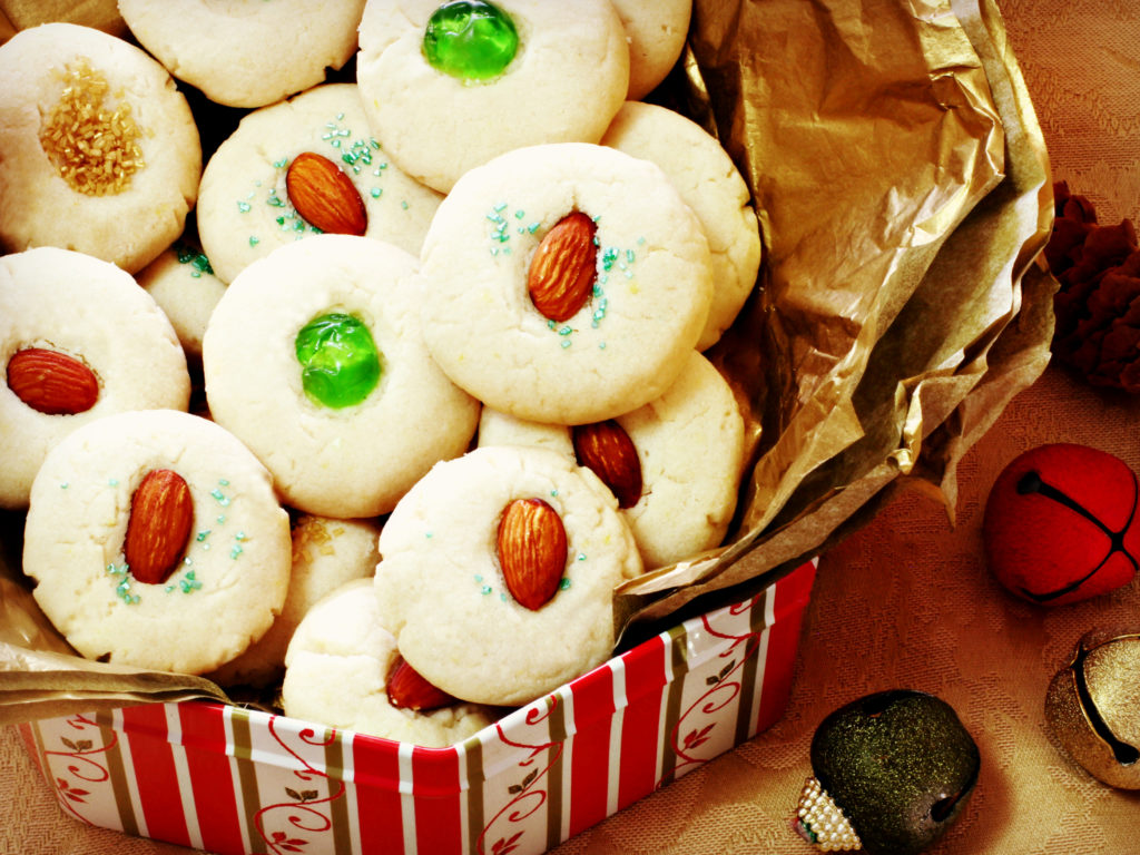 christmas almond cookies 2