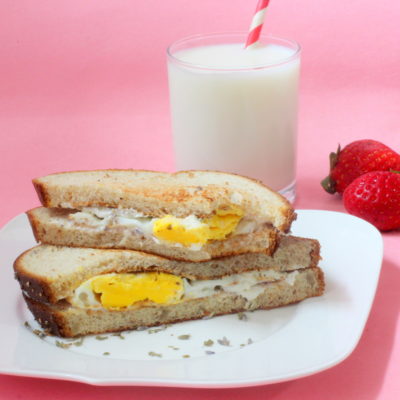 Sandwich de huevo y queso