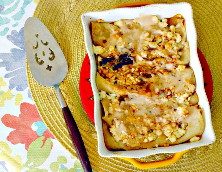 Enchiladas de pollo al chipotle con queso fresco