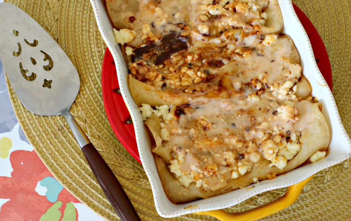 Enchiladas de pollo al chipotle con queso fresco